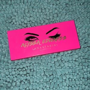 💙 Anastasia Beverly Hills Alyssa Edwards Palette